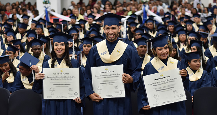 Graduados de Uniminuto