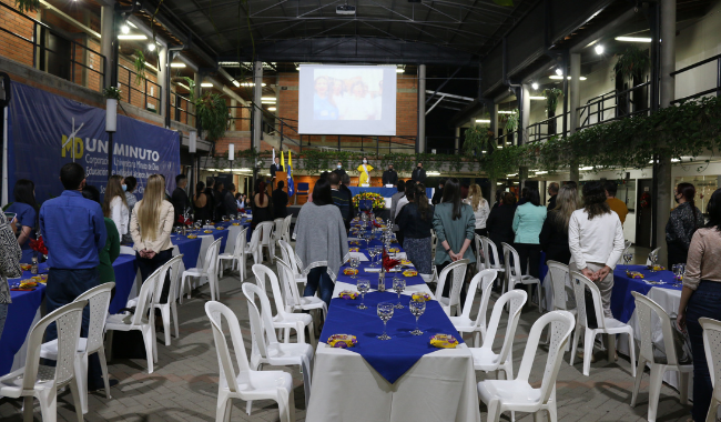 Con muestras de solidaridad, así se vivió el Banquete del Millón “Colombia Lluvia de Amor”