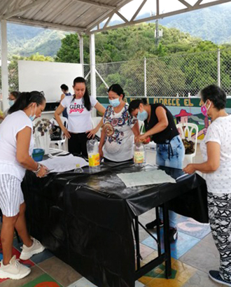 MUJERES EN MOVIMIENTO