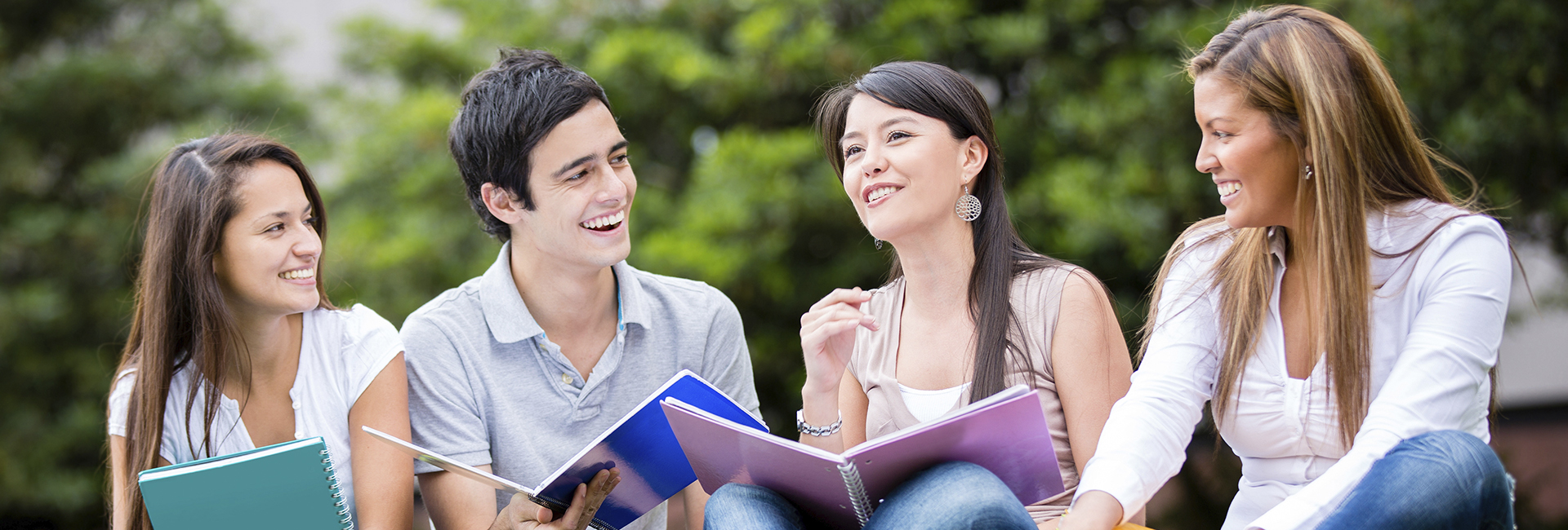 ESTUDIANTES COMPARTIENDO 