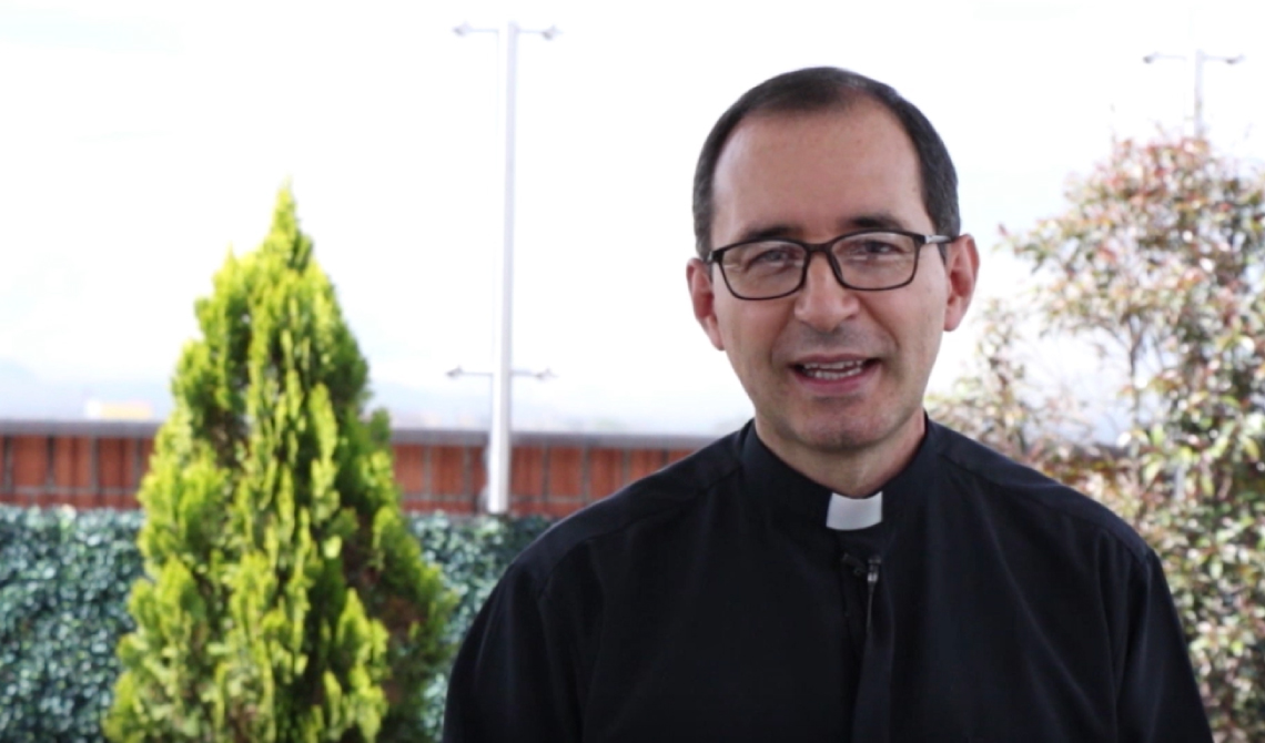 Padre Salomón Bravo Molina, director nacional de Bienestar - Asuntos Estudiantiles. 