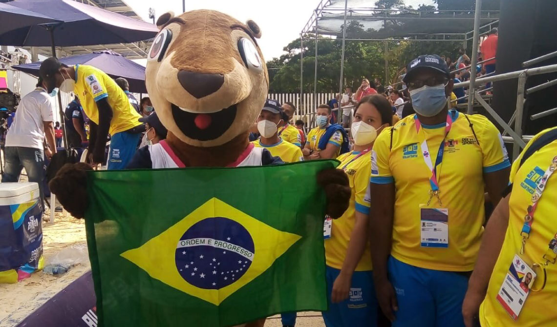  Equipo de personas con mascota