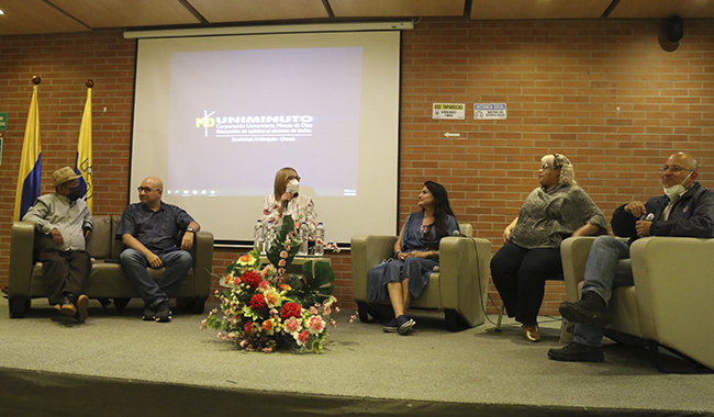 César Callejas Ramírez, recibe reconocimiento como Egresado Ejemplar