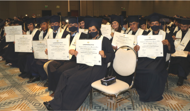 estudiantes graduados 