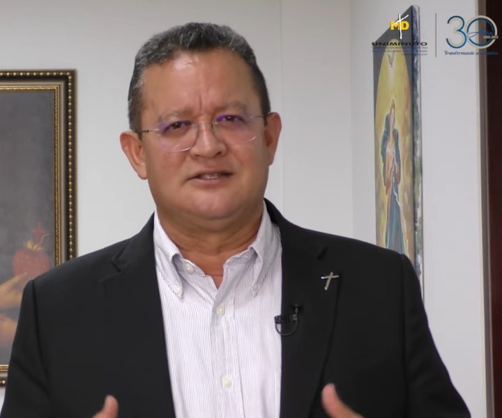 Video Padre Harold Castilla Devoz