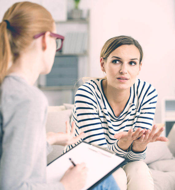 dos-mujeres-hablando.jpg