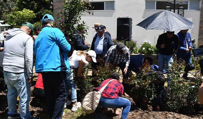 Colaboradores administrativos y docentes se dieron cita en Tenjo 