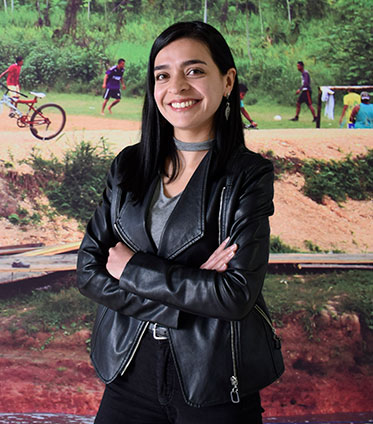 Ingri Alejandra Betancourt Murillo, Profesional de proyecto