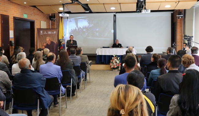 Conferencia inaugural de la Semana Mutisiana en UNIMINUTO Calle 80