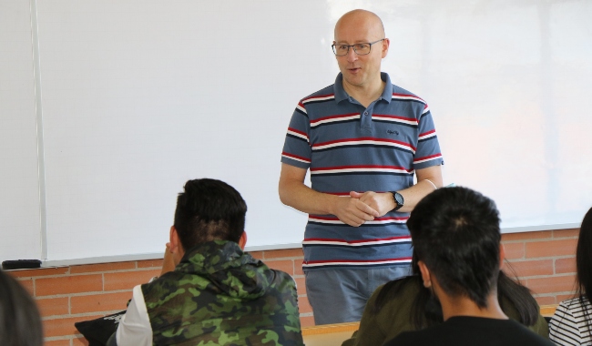 Visita del Doctor Andrzej Cirocki de la Universidad de York