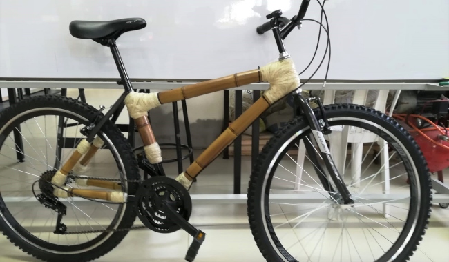 UNIMINUTO Bogotá – Presencial le apuesta a la sostenibilidad ambiental con la elaboración de bicicletas de bambú.