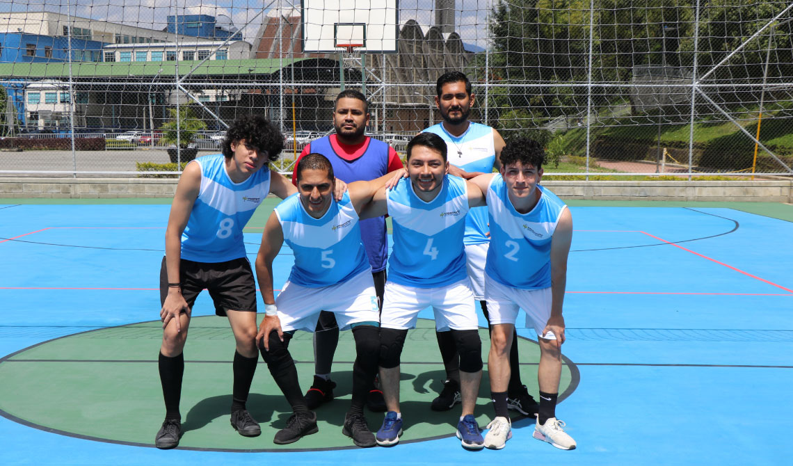 Foto equipo voleibol masculino Bucaramanga