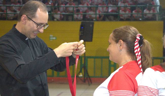 Ceremonia de clausura de los Juegos Nacionales de UNIMINUTO.