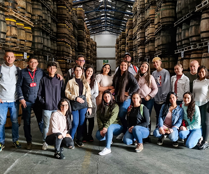 Estudiantes de Chinchiná vivieron experiencia académica en la Licorera de Caldas portada-visita-licorera.jpg