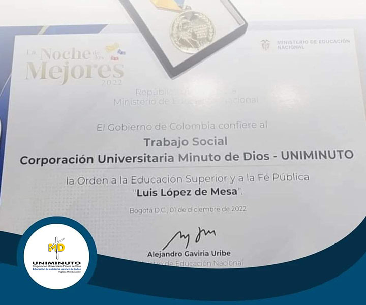 Certificado de reconocimiento al programa de trabajo Social en la noche de los mejores