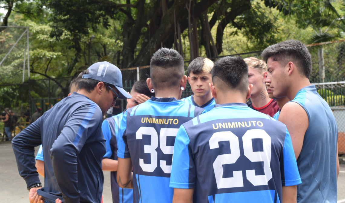 Equipo de fútbol sala masculino reunido