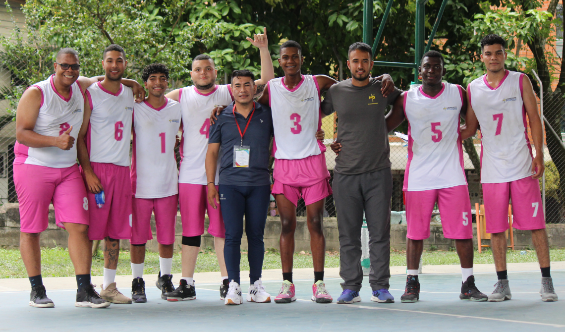 Equipo de baloncesto sede Buga.