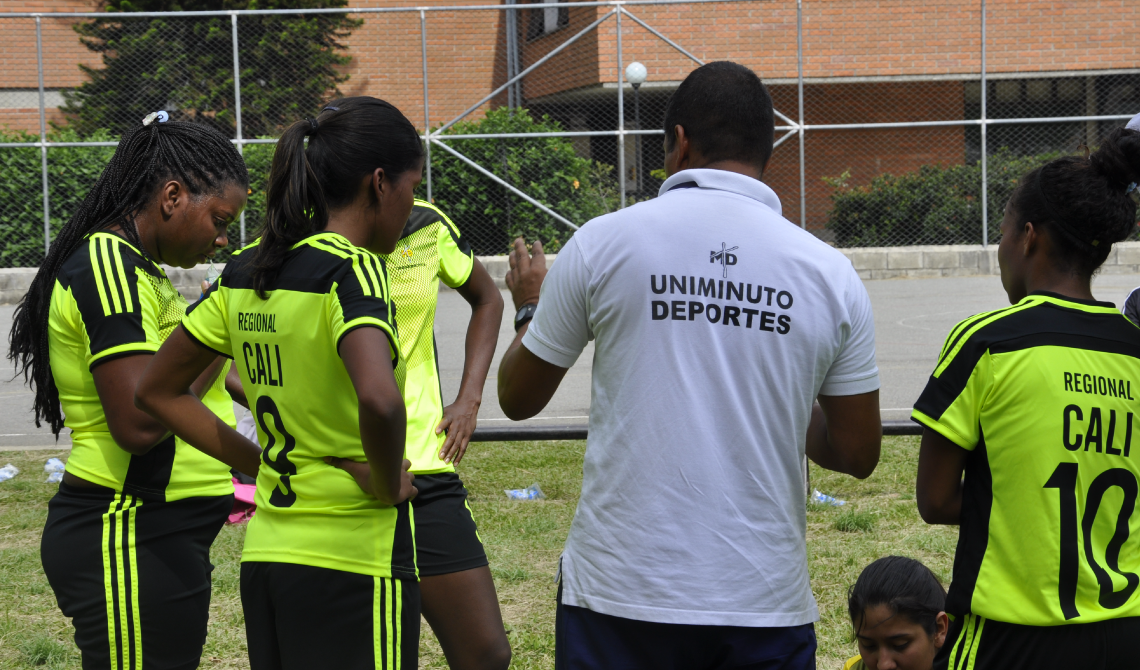 Reunión grupo fútbol sala femenino.