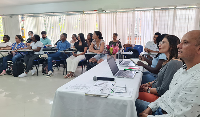 Estudiantes UNIMINUTO en el Coloquio de Investigación 