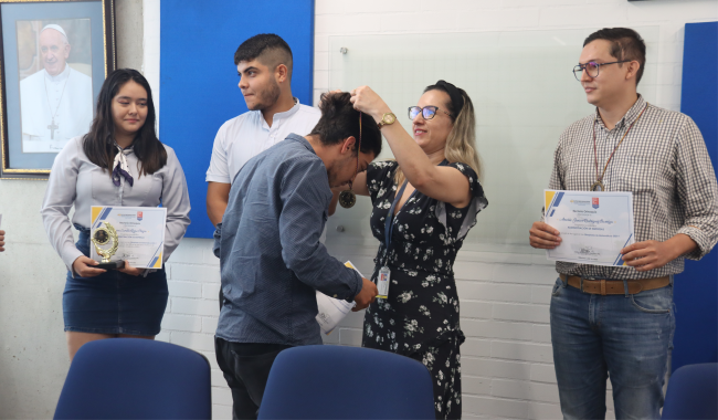 Estudiantes ganadores olimpiadas matemáticas