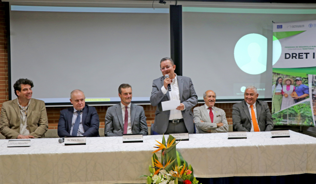 Mesa directivas de la Universidad de Bolonia y UNIMINUTO