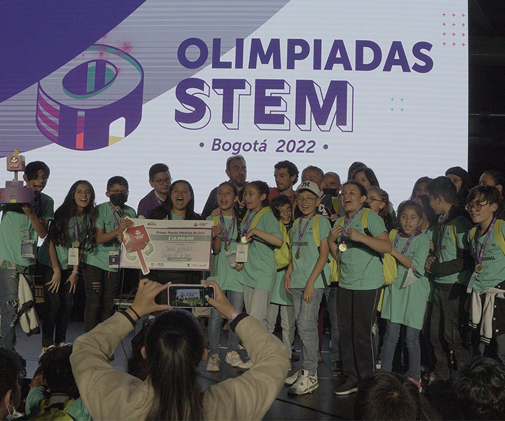 Las-Olimpiadas-STEM-expanden-su-alcance-en-Latinoamérica---Como estrategia-pedagógica-que-promueve-metodologías-de aprendizaje con enfoque STEM.jpg