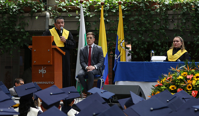 Discurso del rector de UNIMINUTO en ceremonia de graduación