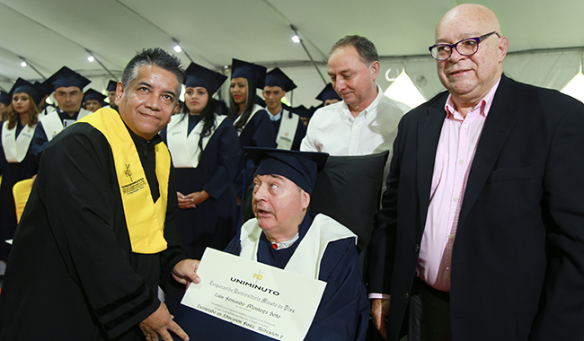graduación profe Luis Fernando Montoya