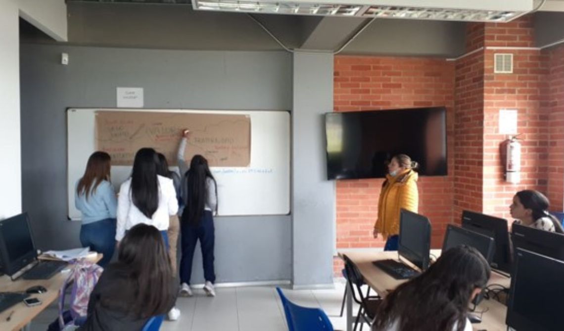 Taller de autoestima a estudiantes universitarios en UNIMINUTO Zipaquirá.