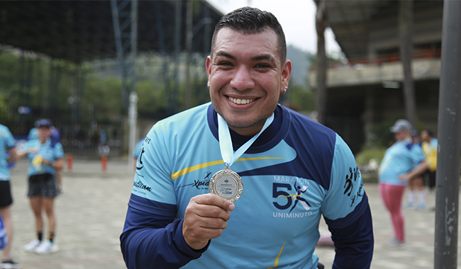 Deportista con la medalla