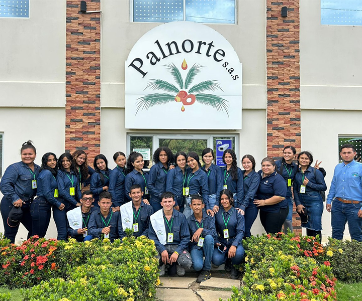 Estudiantes del programa Técnico Laboral en Trabajador Agrícola del Centro Universitario Tibú realizaron Visita Pedagógica a Palnorte S.A.S Foto grupal de estudiantes del Técnico Laboral en Trabajado Agrícola del Centro Universitario Tibú