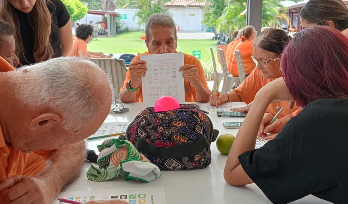 Voluntariado en Buga con personas de tercera edad