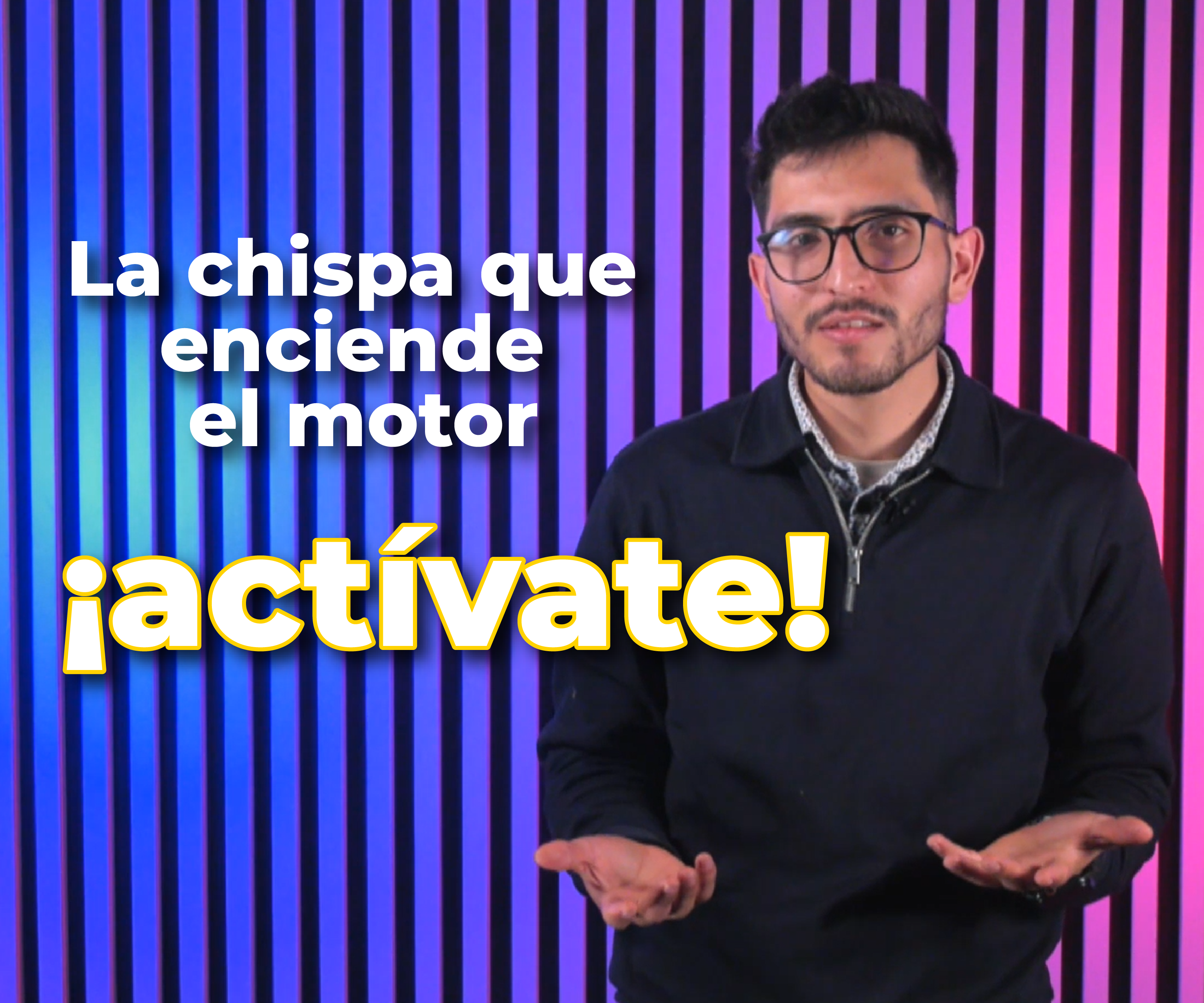 Persona hombre con gafas en postura de oratoria