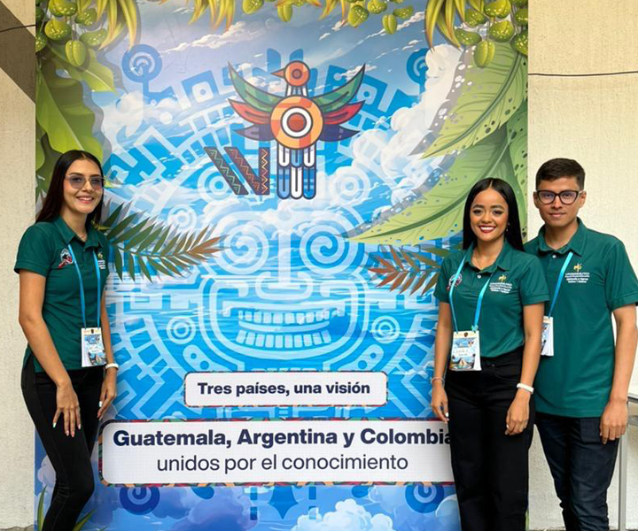 Estudiantes del programa AETH, semillero TURSOCIE3