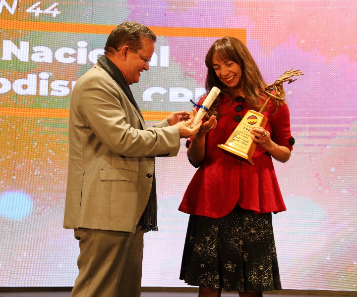rector general de UNIMINUTO en la ceremonia de los premios CPB