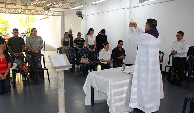 Eucaristía conmemorativa de bendición de estudiantes del CU Bucaramanga