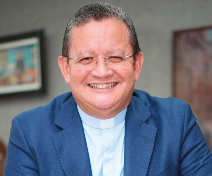 Padre Harold Castilla Devoz como Rector General 