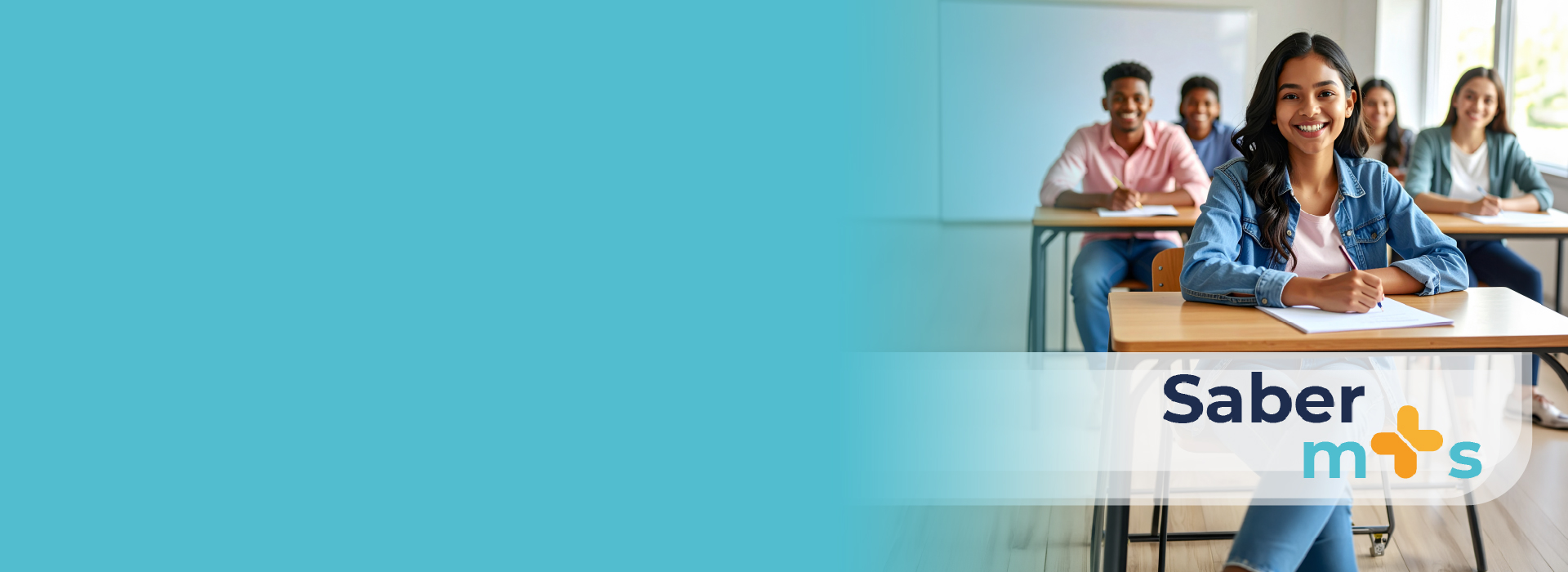 estudiantes en salón de clases con el texto Saber más 