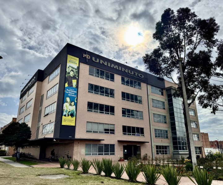 Edifico sede Soacha Uniminuto