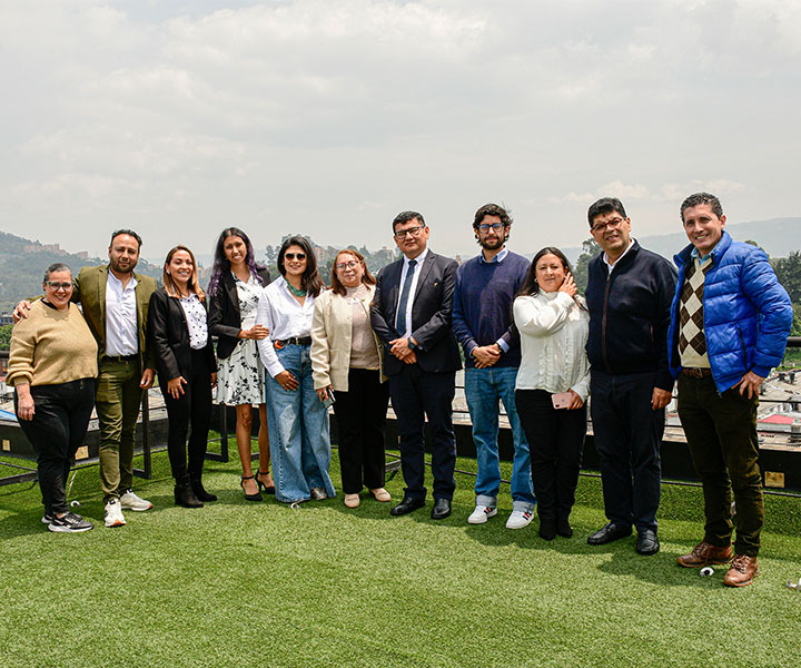 UNIMINUTO Virtual impulsa nuevas oportunidades globales con alianza académica en Perú