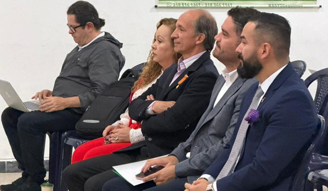 Asimismo, el evento contó con la presencia de funcionarios de la Alcaldía de Rionegro, el Vicerrector, el director de comunicaciones y los decanos de las diferentes facultades de UNIMINUTO Antioquia - Chocó.
