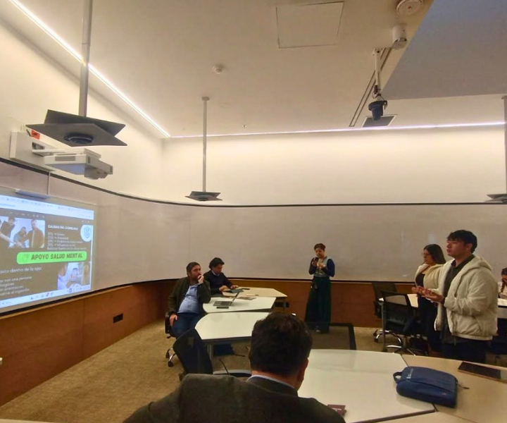 Participación en Ideatón Anticontrabando  2026
