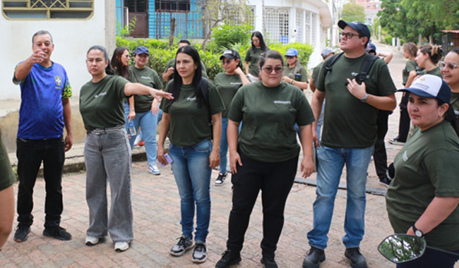 Relacionamiento de Rectora sede Santanderes Margarita Maria Contreras Díaz y su equipo de trabajo con la comunidad