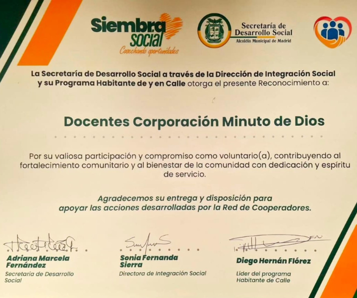 Reconociendo el compromiso y la dedicación de nuestros docentes. De la mano con la Secretaría de Desarrollo Social y el programa Siembra Social, seguimos impactando positivamente a nuestra comunidad. ¡Orgullosamente UNIMINUTO!