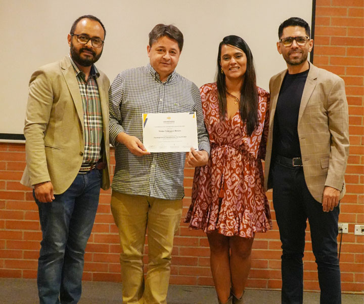 Esta alianza expresa el compromiso de UNIMINUTO con una educación de calidad al servicio de la comunidad profesional del territorio. El Seminario–Taller estuvo a cargo de docentes y expertos de nuestros programas de Comunicación Social – Periodismo y Psicología, quienes pusieron su conocimiento técnico y sentido humano al servicio de un oficio decisivo para la vida democrática de la región"