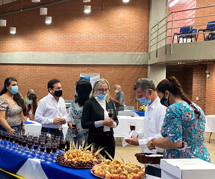 Asistentes del Banquete del Millón en el Centro Regional Cali