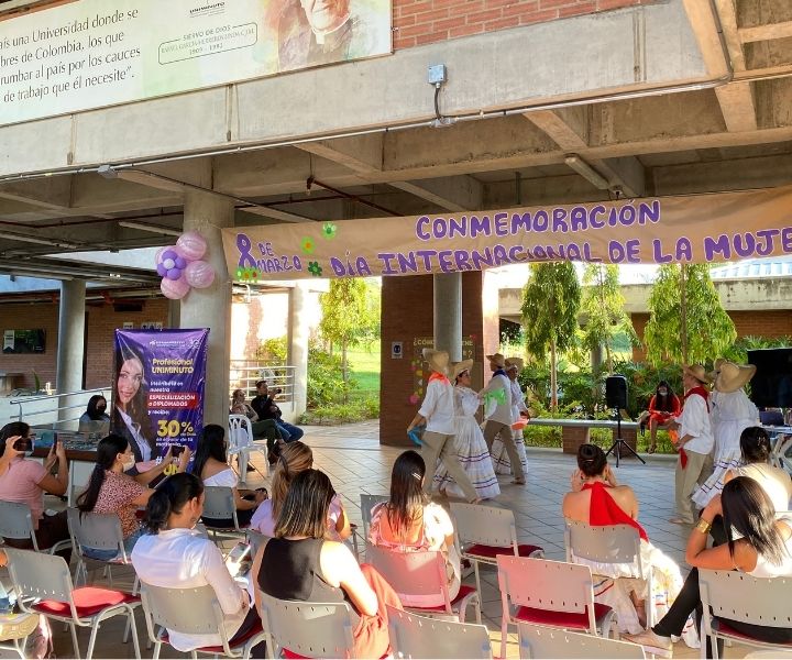 Actividades del Centro Regional Buga para las mujeres