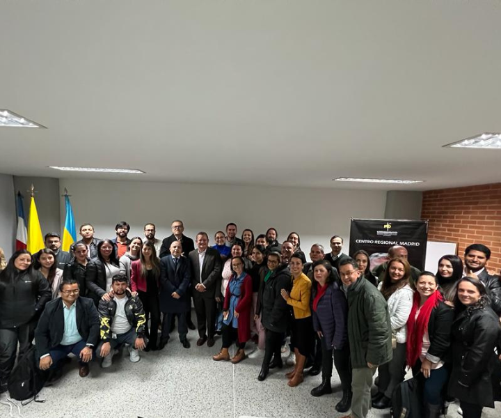 Equipo de trabajo de UNIMINUTO Madrid, quien día a día se compromete a seguir construyendo región.