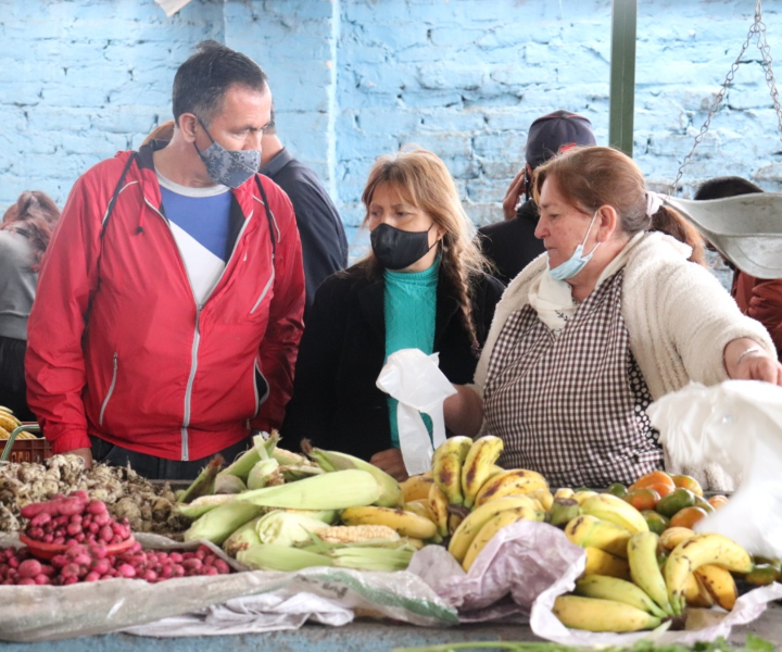 Vendedora de una de las plazas de mercado en Cundinamarca