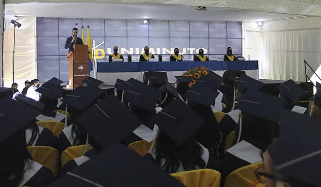 Gracias a la voluntad y la determinación, 1002 personas culminaron sus procesos formativos